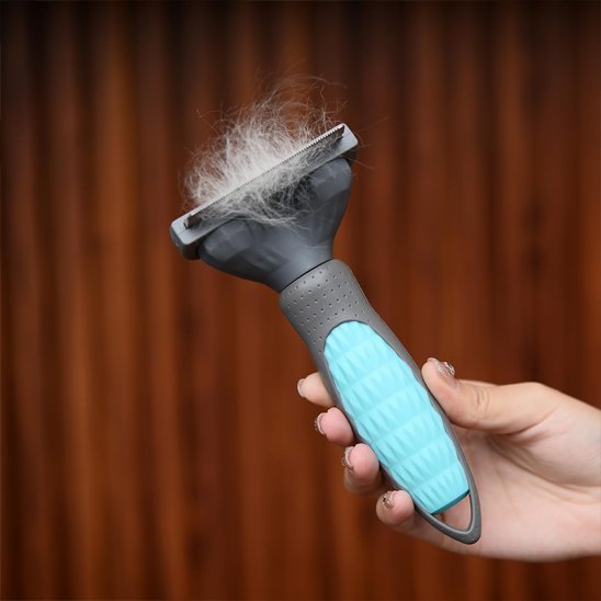 Brosse pour chien poil long | DémêlMax - Royaume aniwoof